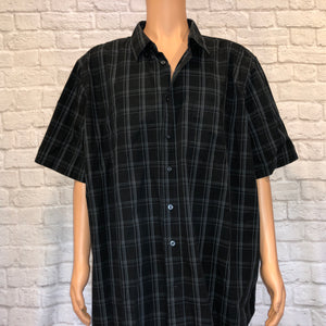 Black Plaid Button Up (3XL)